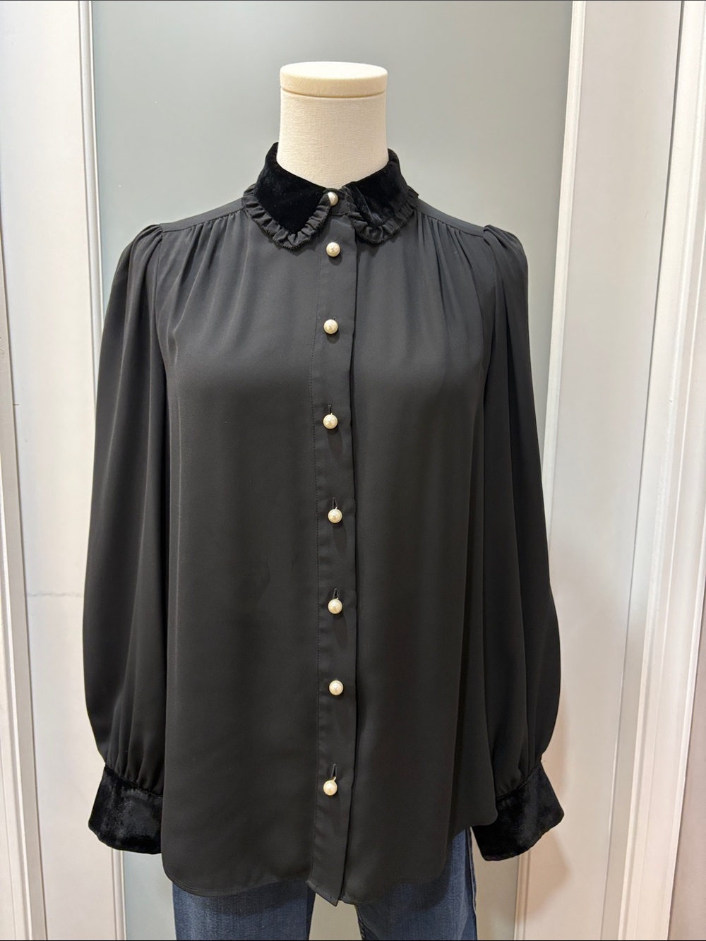 kate spade Black Pearl-Button Velvet Collar Blouse